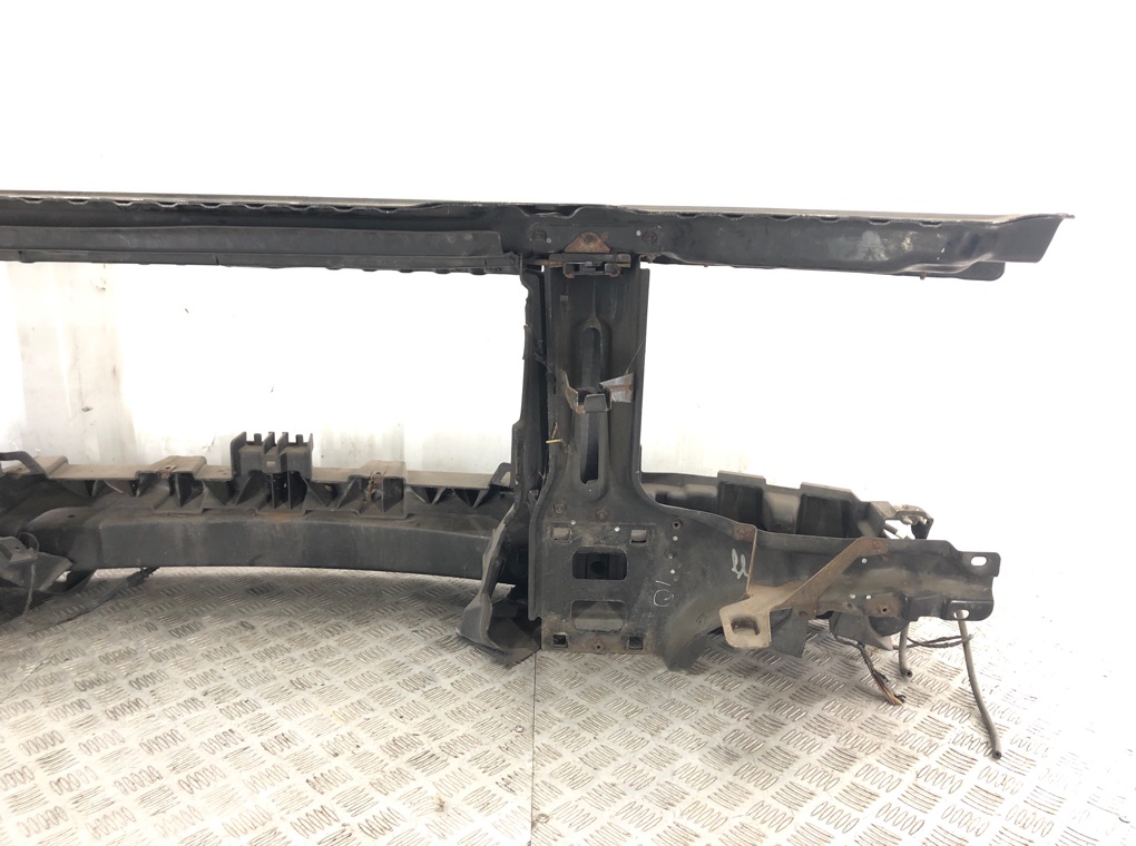 Панель передняя (телевизор) бу для Land Rover Range Rover 3 3.0 TD,  2003 г.