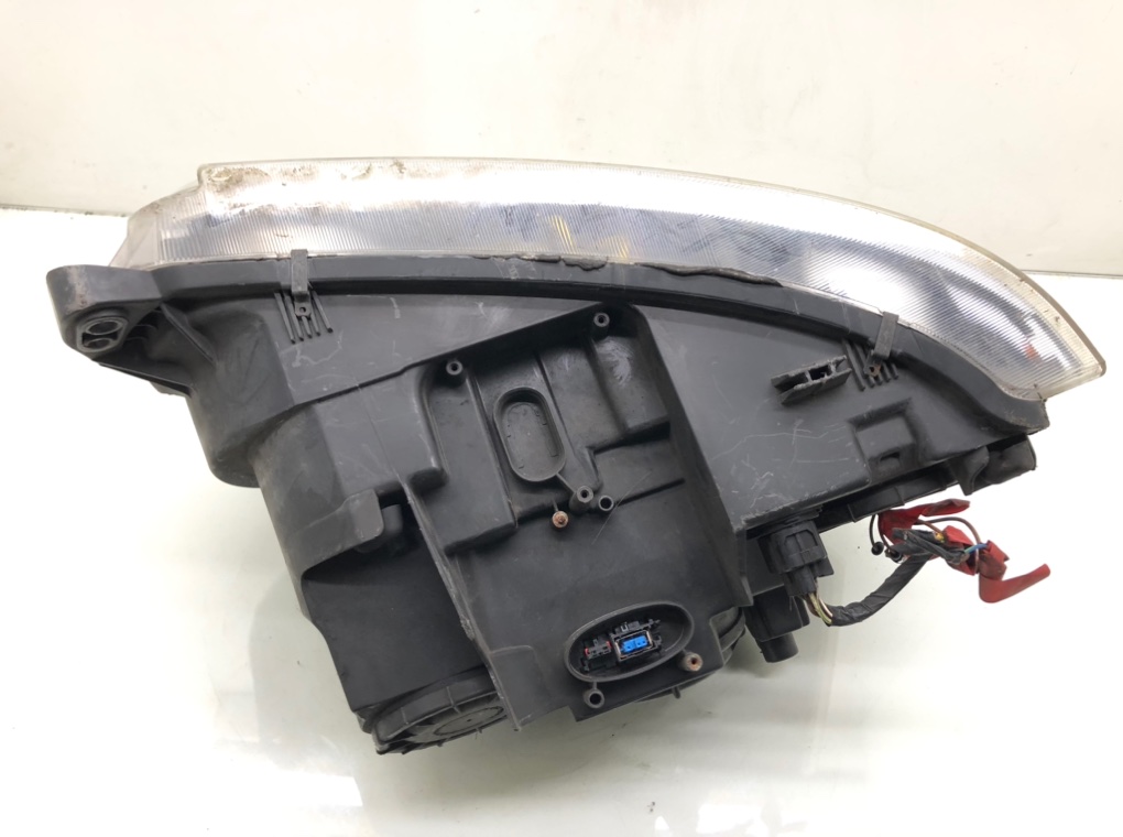 Фара левая бу для Land Rover Discovery 4 3.0 TD, 2010 г. Фара левая бу для Land Rover Discovery 4 3.0 TD, 2010 г.