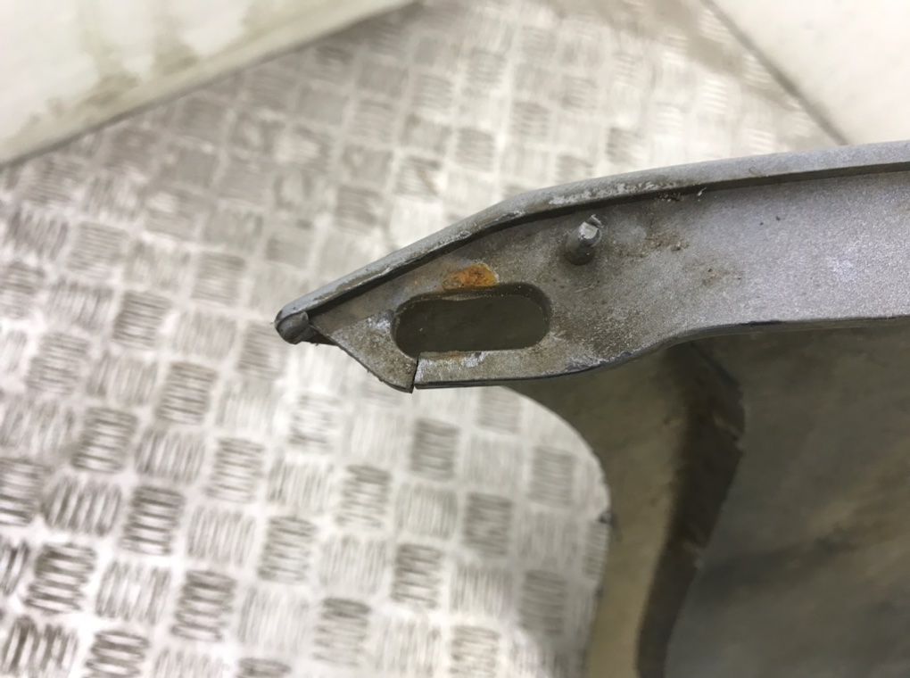 Бампер передний бу для Fiat Punto 3 1.2 i,  2006 г.