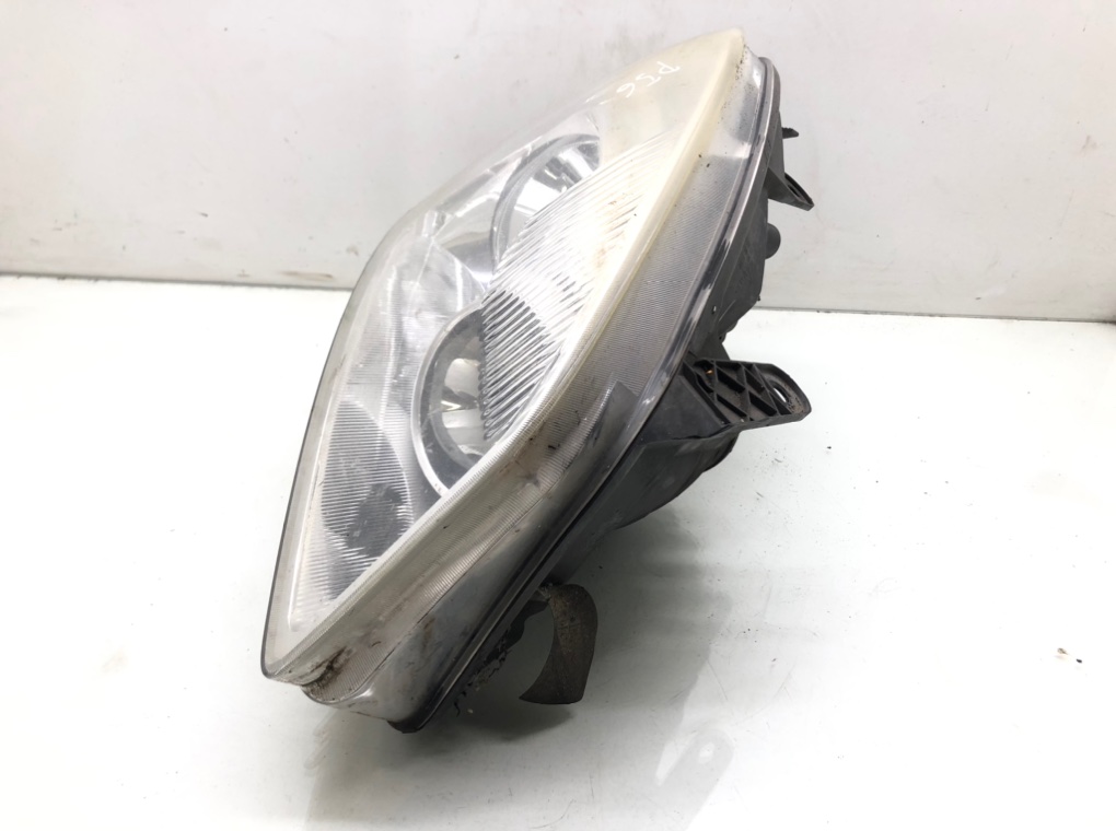 Фара правая бу для Nissan Qashqai  1.5 DCi,  2007 г.