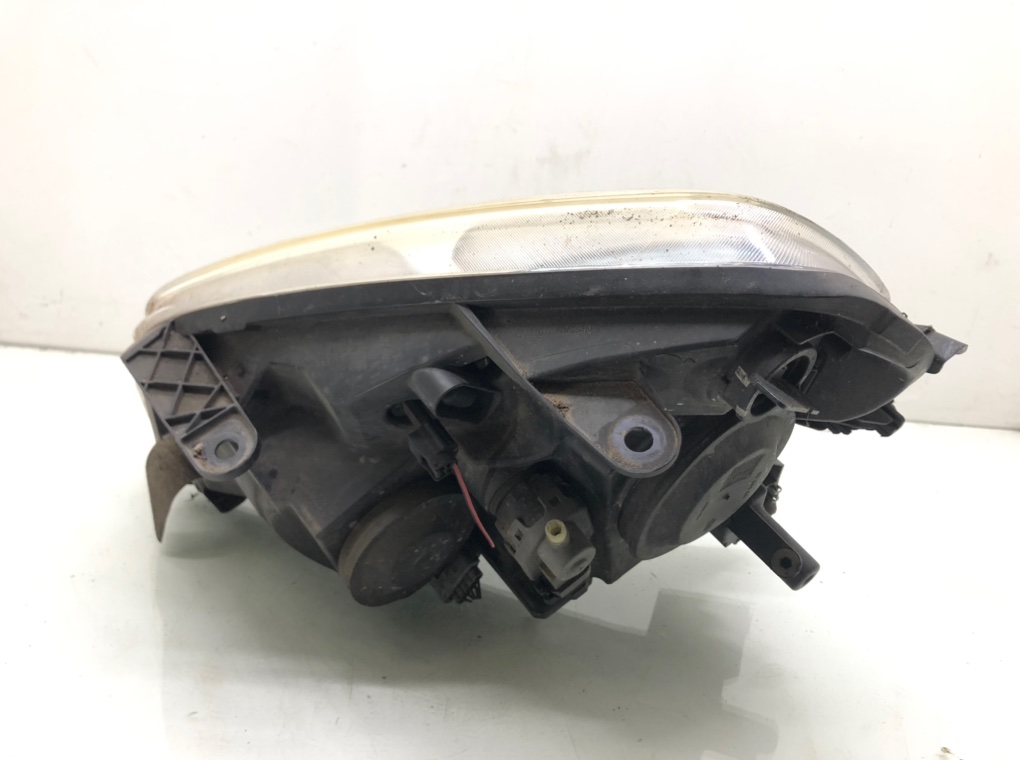 Фара правая бу для Nissan Qashqai  1.5 DCi,  2007 г.