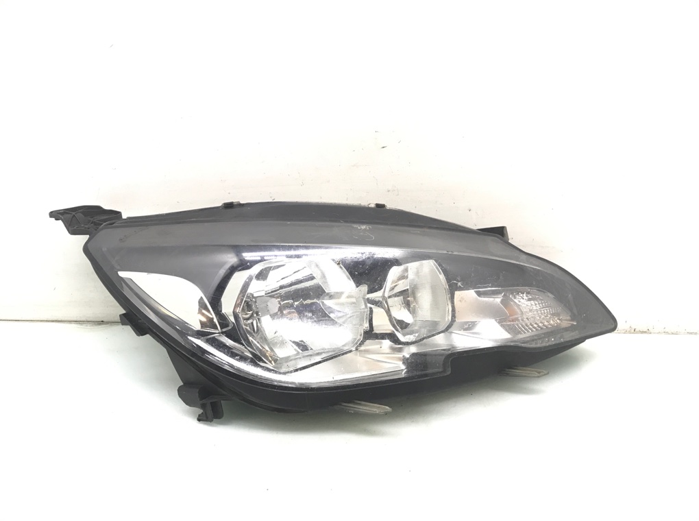 Фара правая бу для Peugeot 308 T9 1.6 HDi, 2014 г.