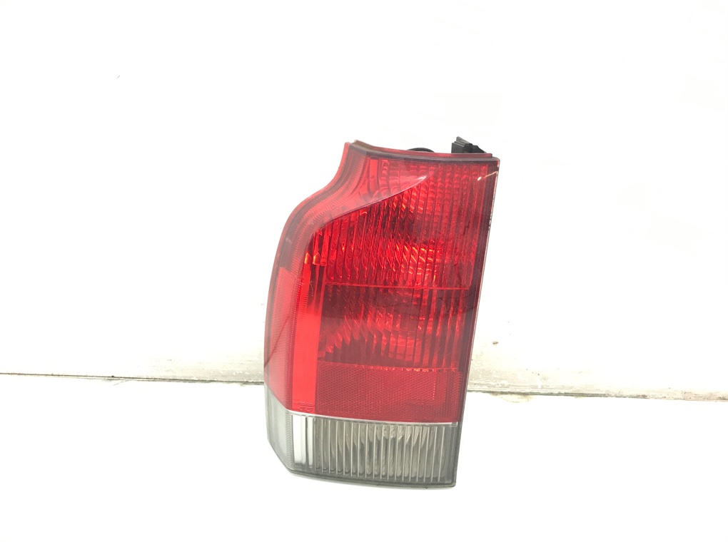 Фонарь задний левый бу для Volvo V70 2.4 D5, 2004 г.