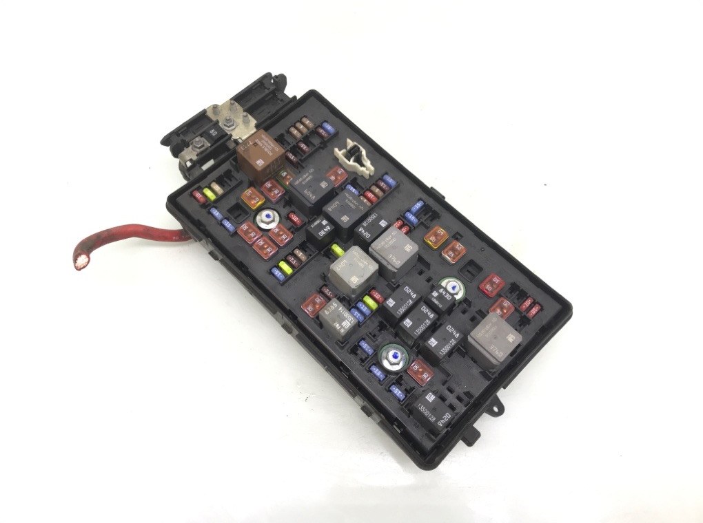 Блок предохранителей бу для Opel Insignia  2.0 CDTi,  2010 г.