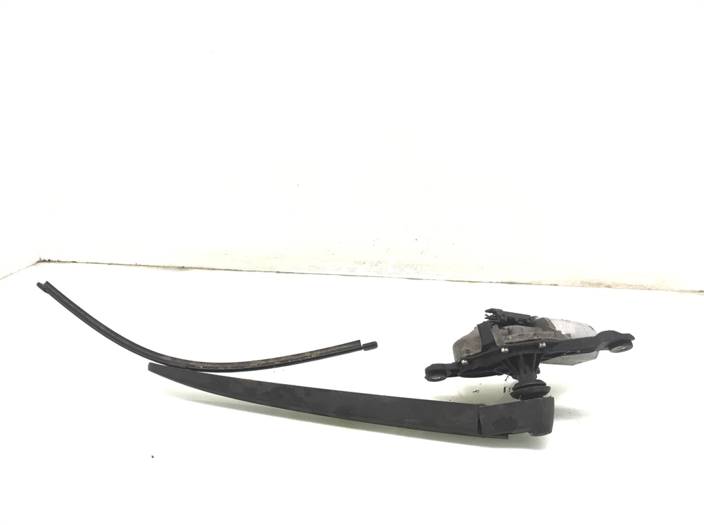 Моторчик заднего стеклоочистителя (дворника) бу для Opel Vectra C 1.9 CDTi,  2006 г.