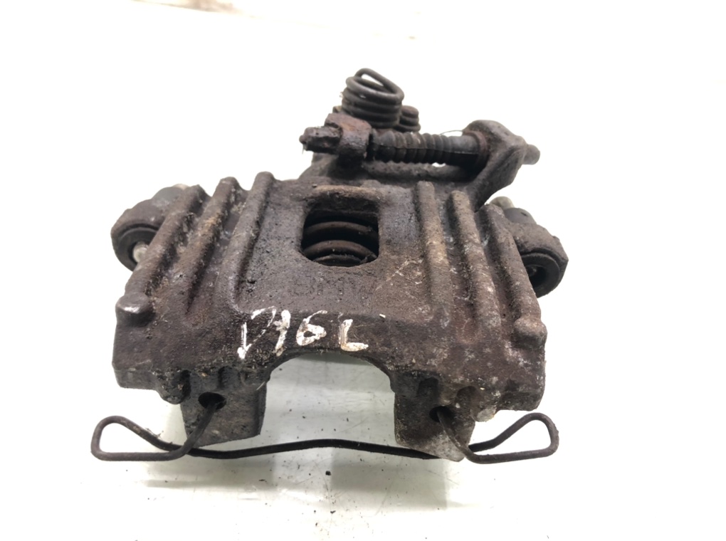 Суппорт задний левый бу для Mini Cooper R50 1.6 i,  2004 г.