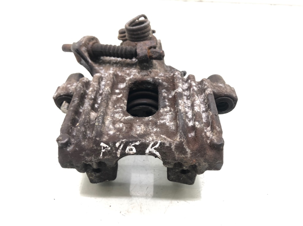 Суппорт задний правый бу для Mini Cooper R50 1.6 i,  2004 г.