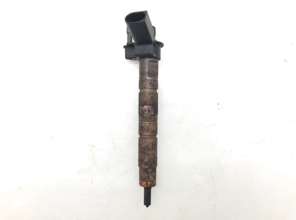 Форсунка бу для BMW 3 E90/E91/E92/E93 2.0 TD,  2008 г.