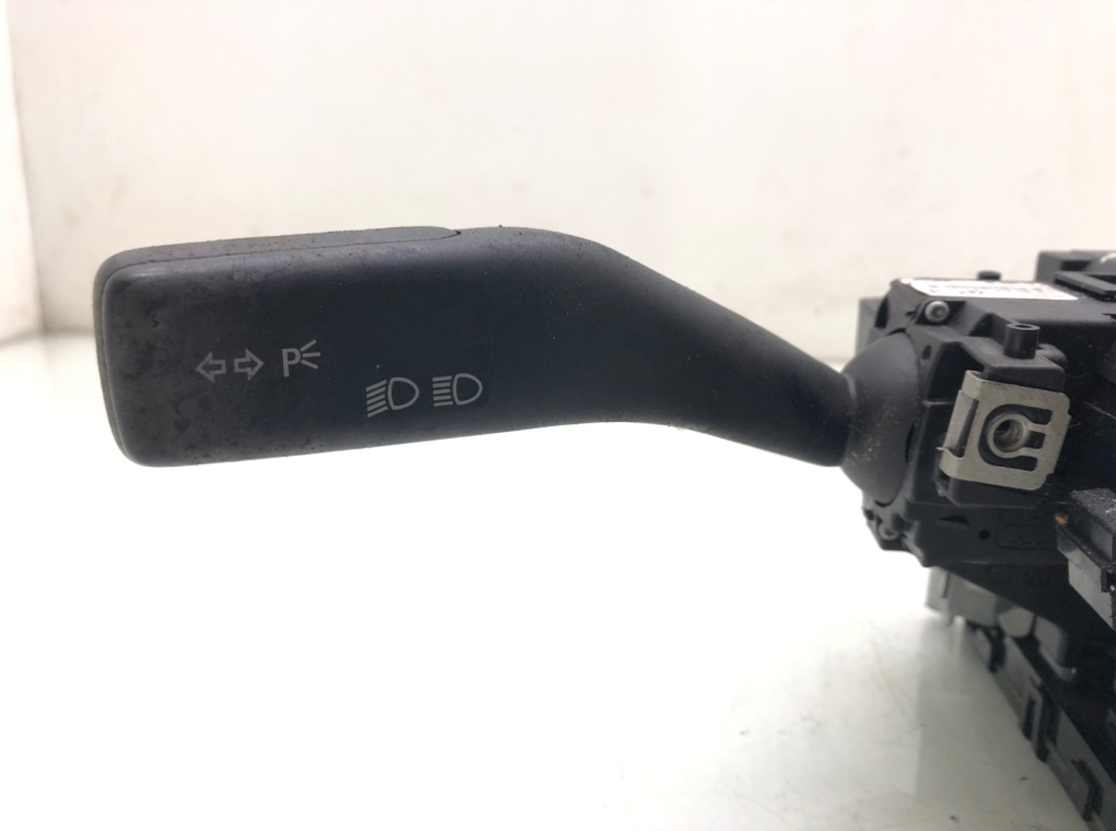 Переключатель подрулевой (стрекоза) бу для Audi A3 8P 1.6 FSI,  2004 г.