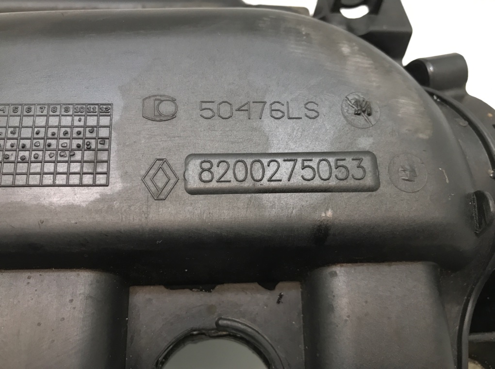 Коллектор впускной бу для Renault Modus  1.6 i,  2004 г.