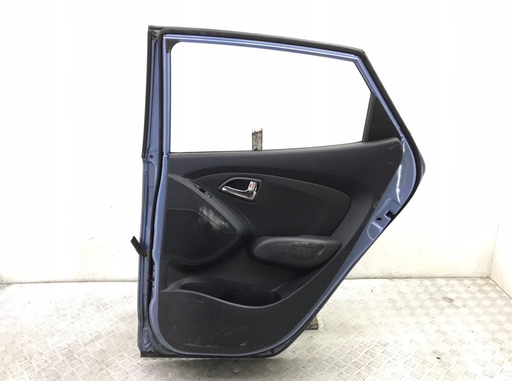 Дверь задняя правая бу для Hyundai ix35  1.7 CRDi,  2012 г.