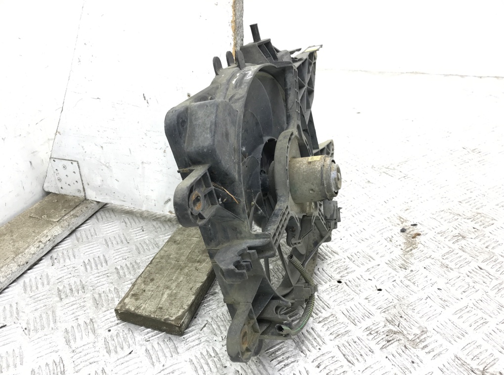 Вентилятор радиатора бу для Fiat Punto 2 1.2 i,  2006 г.