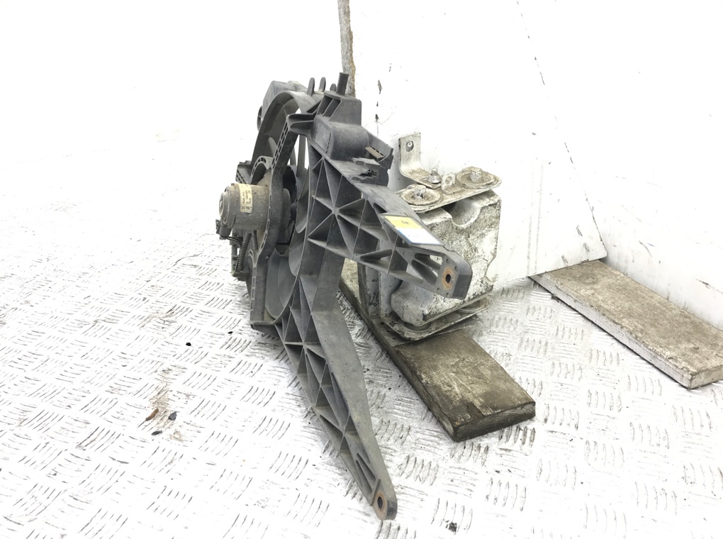 Вентилятор радиатора бу для Fiat Punto 2 1.2 i,  2006 г.