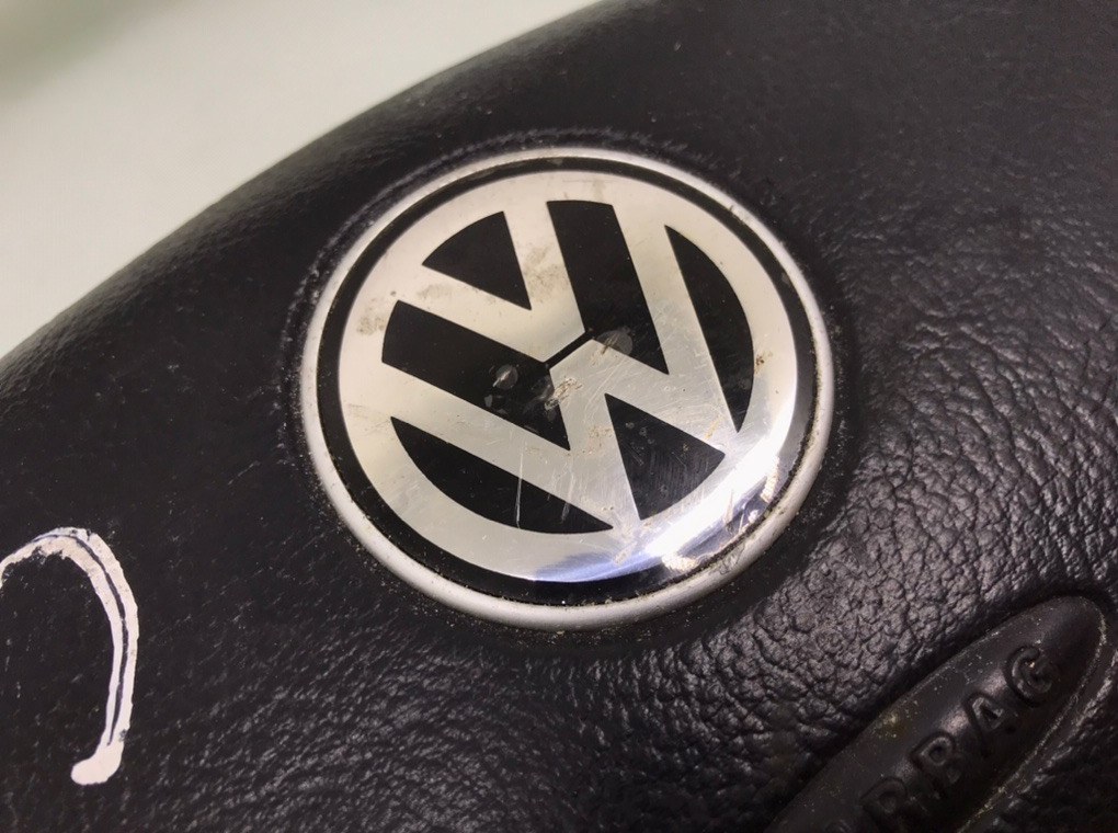 Руль бу для Volkswagen Golf 4 1.6 i,  1998 г.