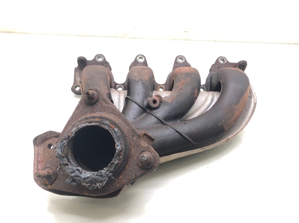 Коллектор выпускной бу для Renault Clio 3 1.4 i,  2005 г.