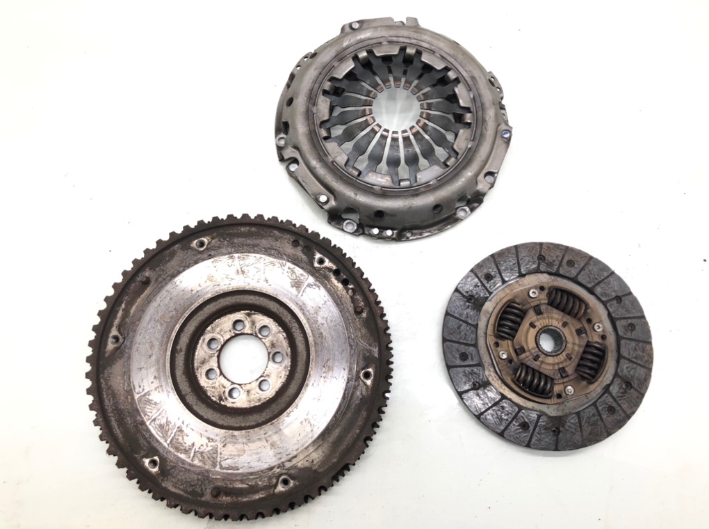 Комплект сцепления бу для Renault Clio 3 1.4 i,  2005 г.