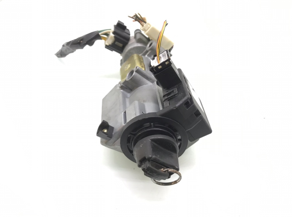 Замок зажигания бу для Suzuki Swift  1.5 i,  2005 г.