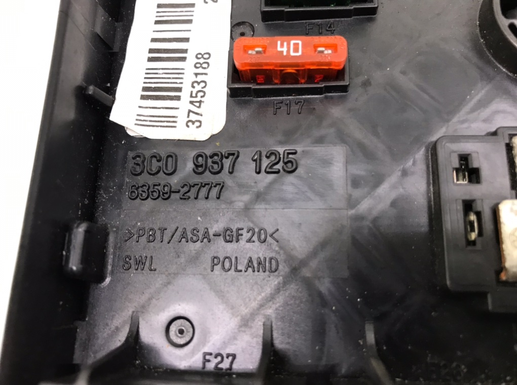 Блок предохранителей бу для Volkswagen Passat B6 1.9 DTi, 2008 г. Блок предохранителей бу для Volkswagen Passat B6 1.9 DTi, 2008 г.