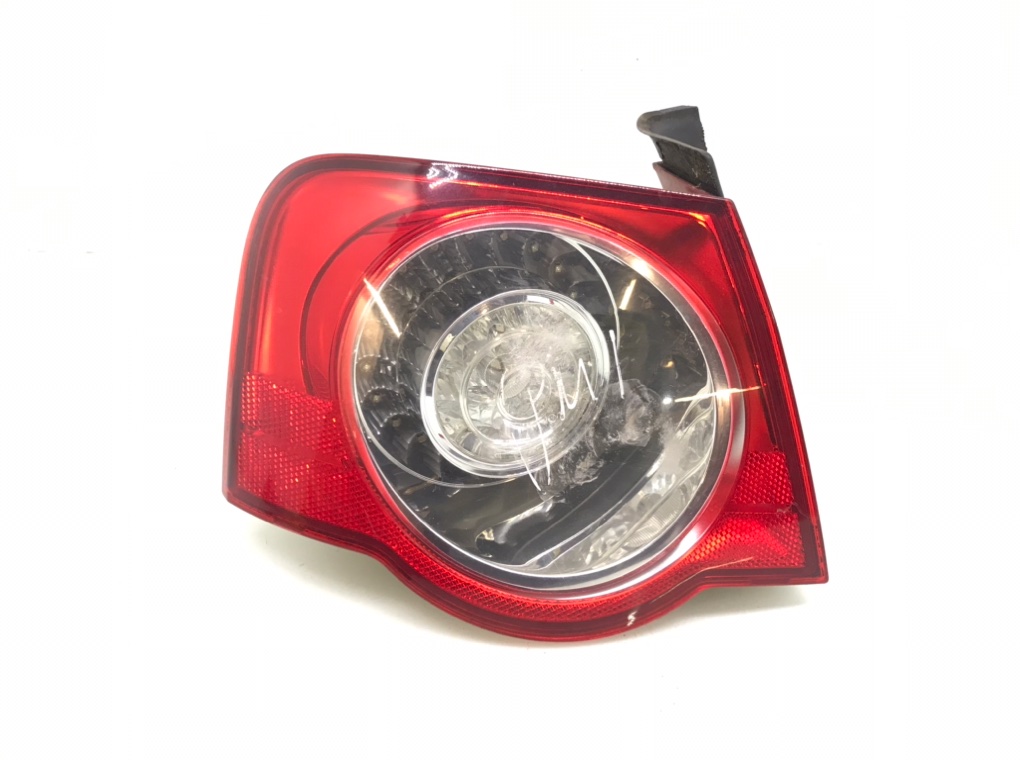 Фонарь задний левый бу для Volkswagen Passat B6 1.9 DTi, 2008 г.