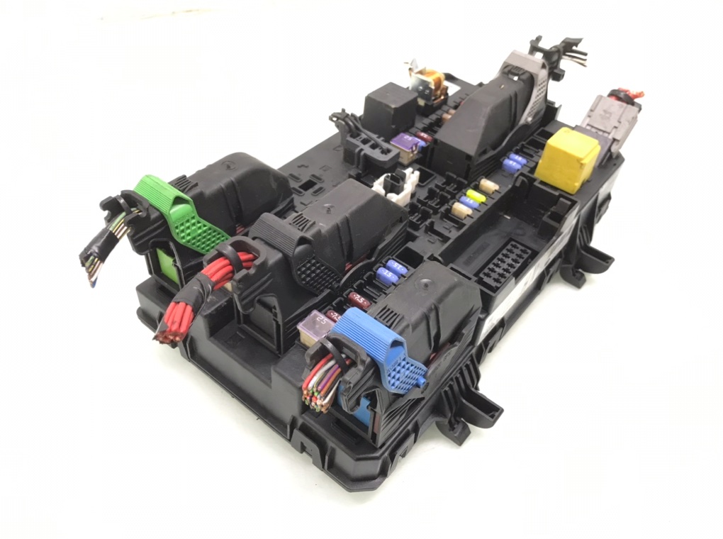 Блок предохранителей бу для Opel Zafira B 1.7 CDTi, 2014 г.