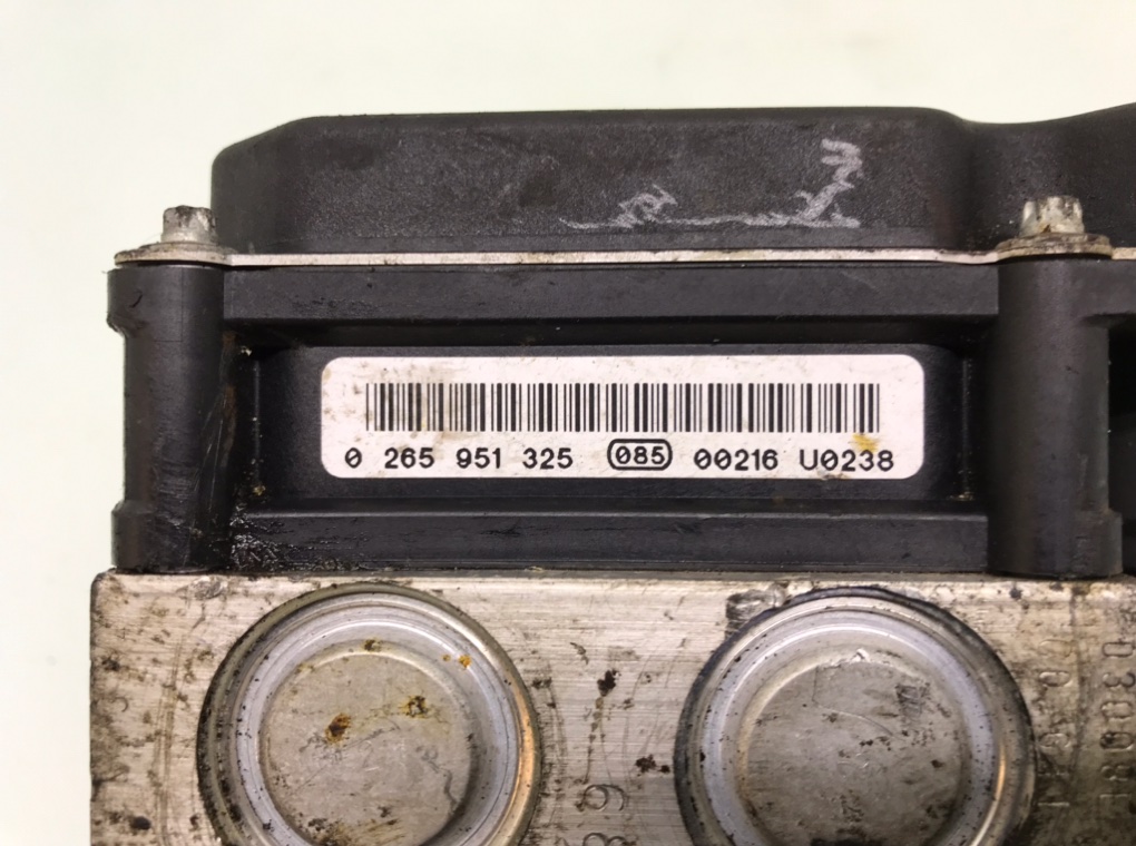 Блок ABS бу для Peugeot 3008  2.0 HDi,  2010 г.