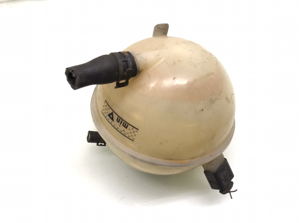 Бачок расширительный бу для Volkswagen Passat B6 2.0 TDi,  2006 г.