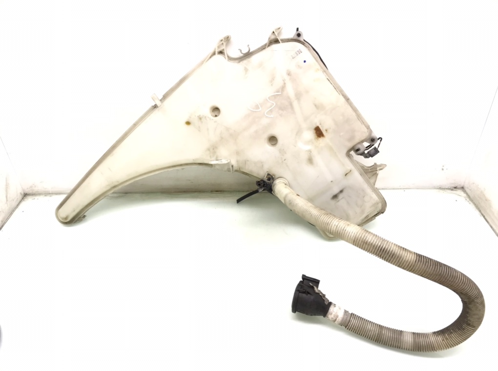 Бачок омывателя бу для BMW 1 E87/E81/E82/E88 1.6 i, 2006 г.