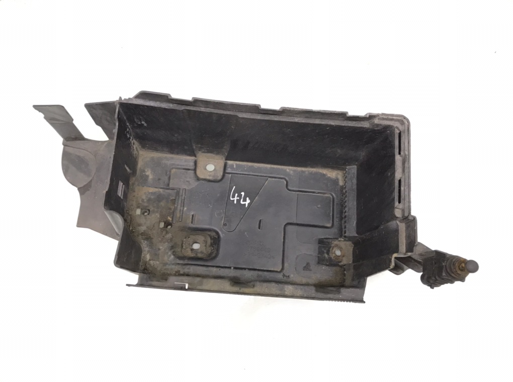 Полка аккумулятора бу для Saab 9-3 2.0 Ti, 2004 г. Полка аккумулятора бу для Saab 9-3 2.0 Ti, 2004 г.