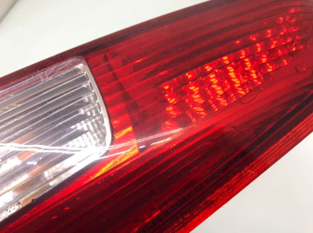 Фонарь задний правый бу для Volvo V50  2.0 TD,  2007 г.