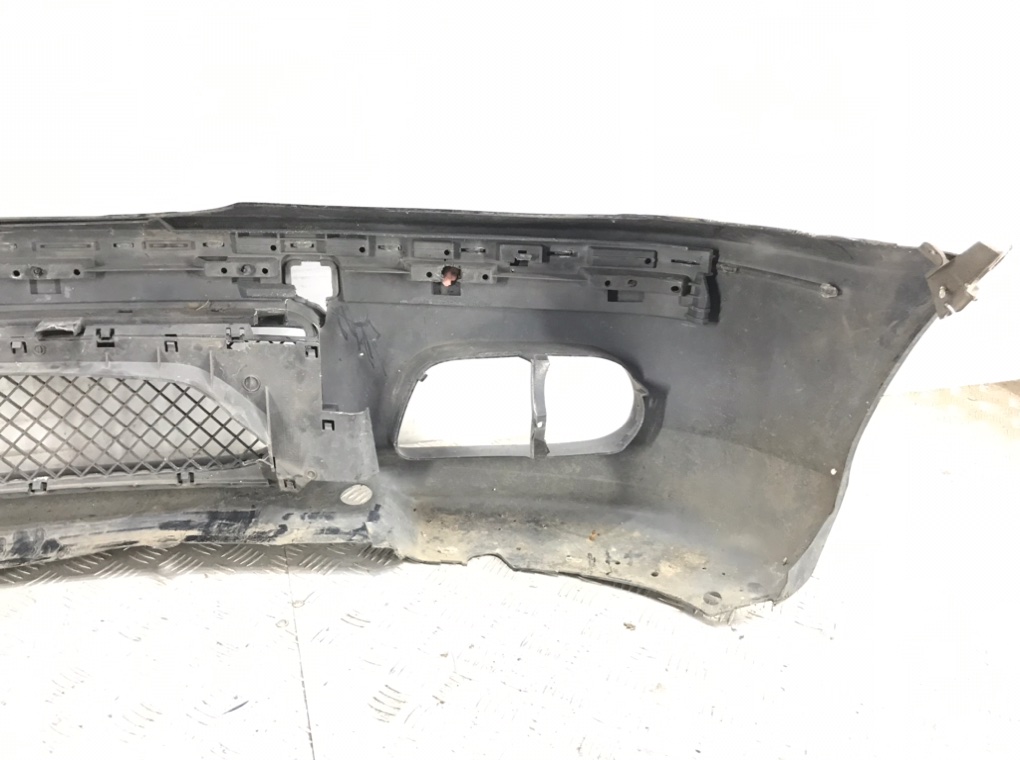 Бампер передний бу для BMW 3 E46 2.0 TD,  2004 г.