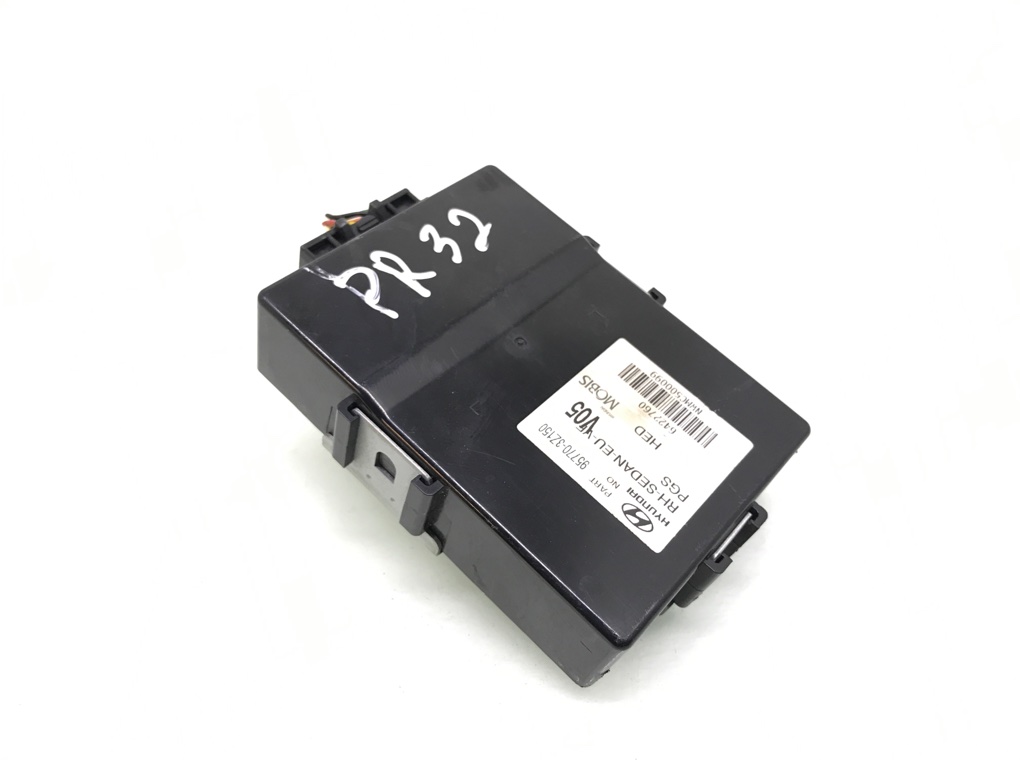 Блок управления парктрониками бу для Hyundai i40 1.7 CRDi, 2012 г.