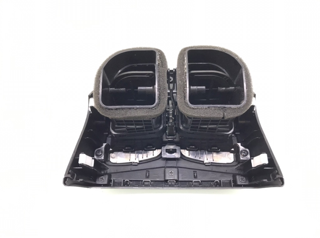 Дефлектор обдува салона бу для Hyundai i40 1.7 CRDi, 2016 г. Дефлектор обдува салона бу для Hyundai i40 1.7 CRDi, 2016 г.