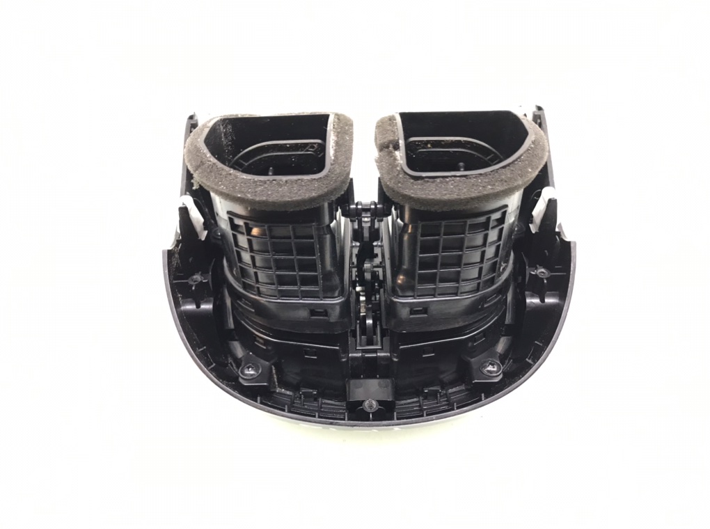 Дефлектор обдува салона бу для Hyundai i40 1.7 CRDi, 2016 г. Дефлектор обдува салона бу для Hyundai i40 1.7 CRDi, 2016 г.