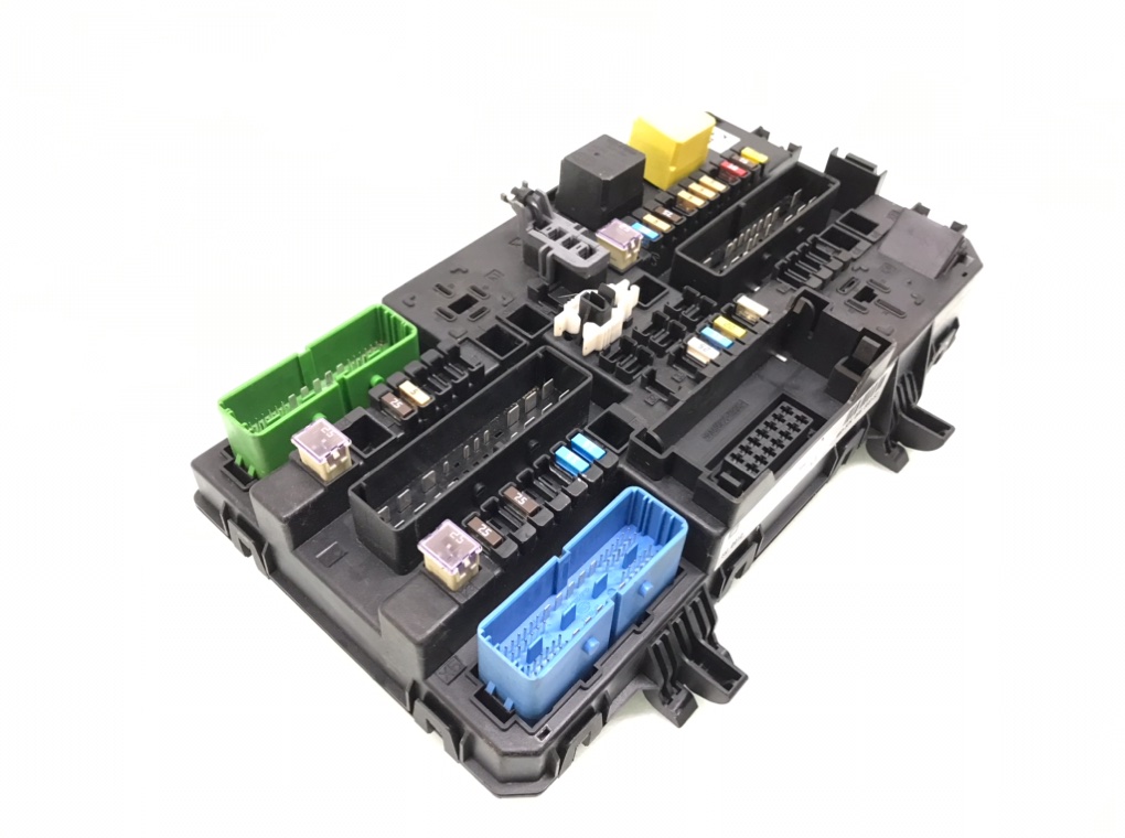 Блок предохранителей бу для Opel Zafira B 1.6 i, 2006 г.