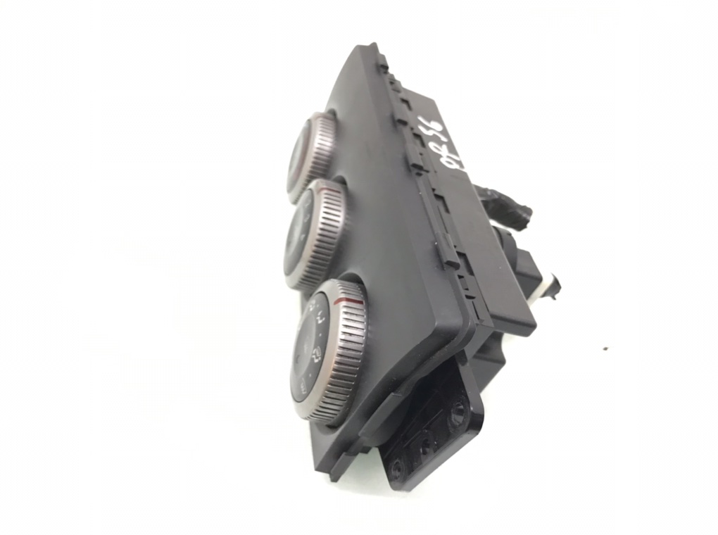 Блок управления печки/климат-контроля бу для Mazda 6 2 2.0 TD, 2008 г. Блок управления печки/климат-контроля бу для Mazda 6 2 2.0 TD, 2008 г.