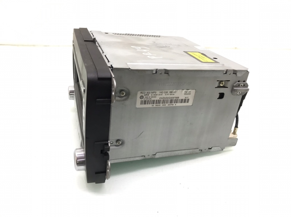 Магнитола бу для Volkswagen Passat B6 2.0 TDi,  2007 г.