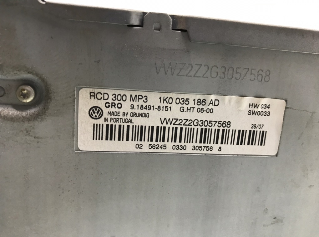 Магнитола бу для Volkswagen Passat B6 2.0 TDi,  2007 г.