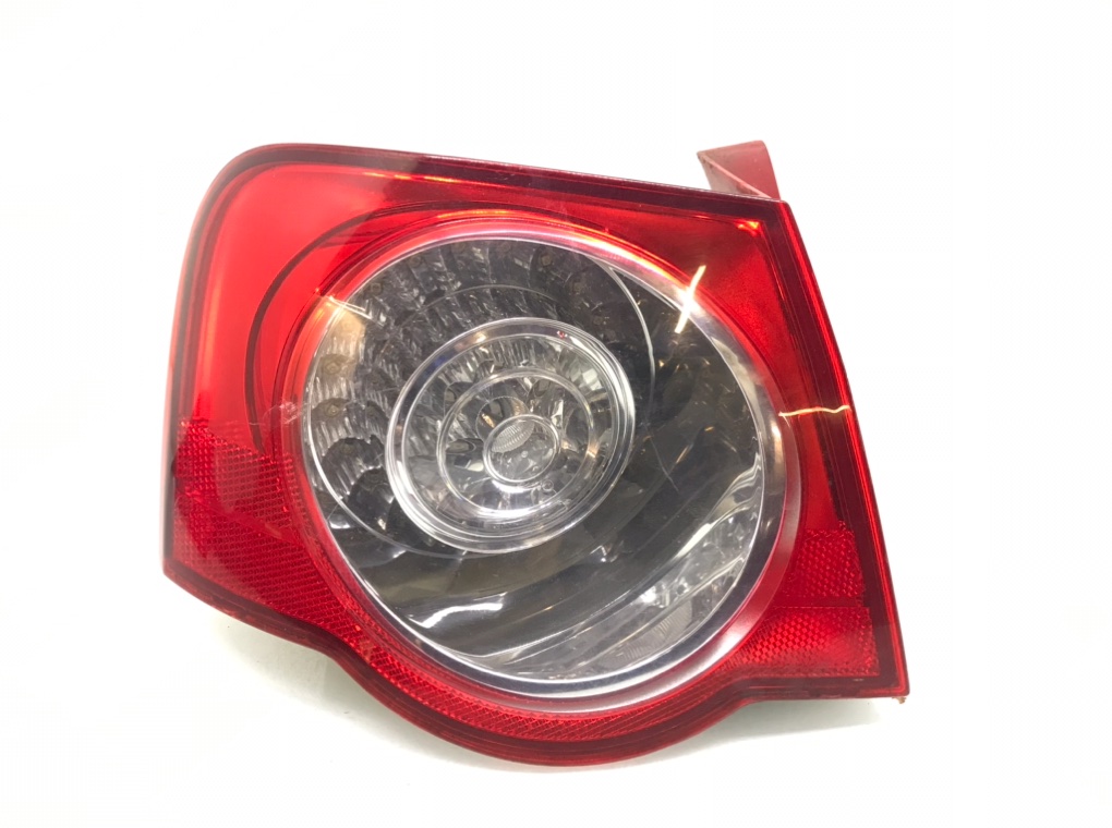 Фонарь задний левый бу для Volkswagen Passat B6 2.0 TDi, 2007 г.