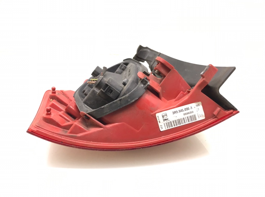 Фонарь задний правый бу для Seat Exeo  2.0 TDi,  2011 г.