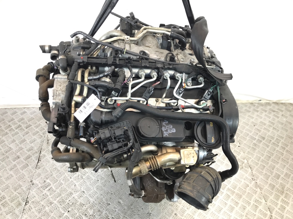 Двигатель (ДВС)  бу для Audi A4 B8 2.0 TDi,  2009 г.