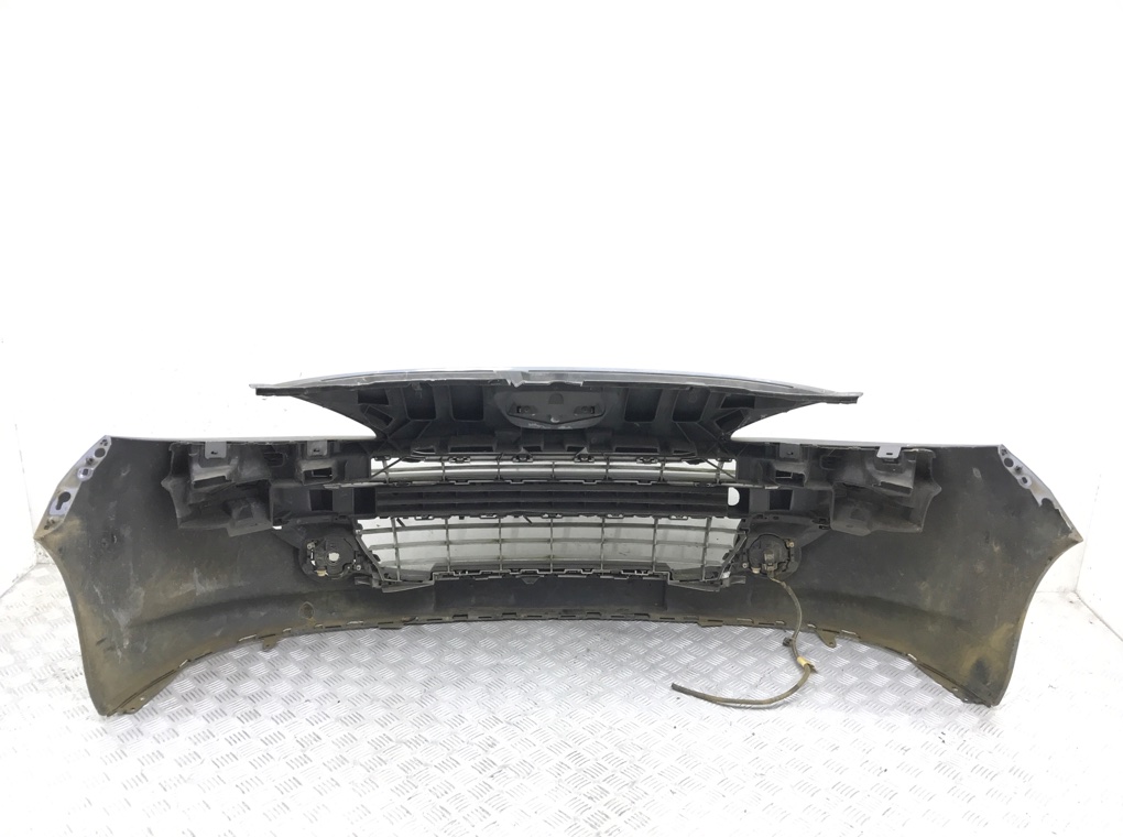 Бампер передний бу для Peugeot 207  1.6 HDi,  2008 г.