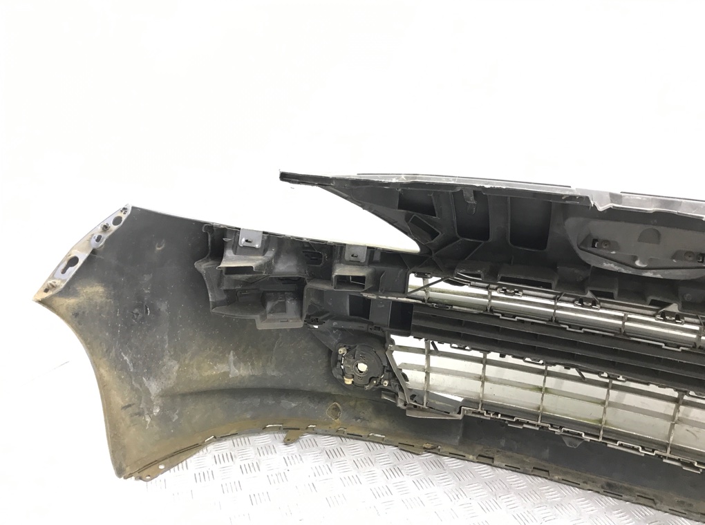 Бампер передний бу для Peugeot 207  1.6 HDi,  2008 г.