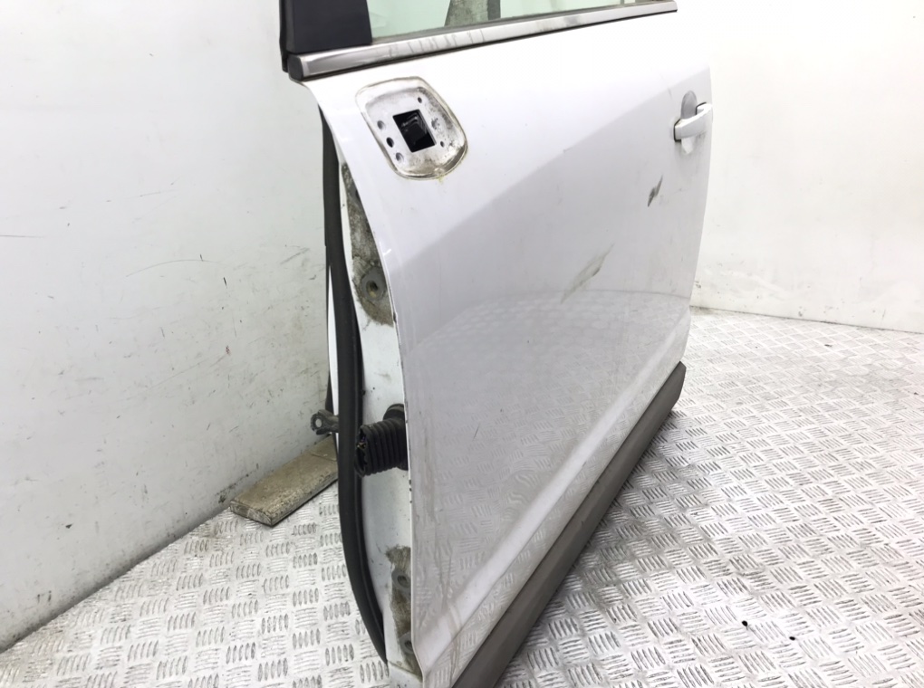 Дверь передняя левая бу для Opel Antara  2.2 CDTi,  2012 г.