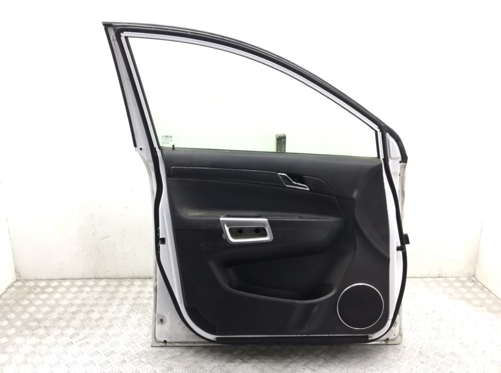 Дверь передняя левая бу для Opel Antara  2.2 CDTi,  2012 г.
