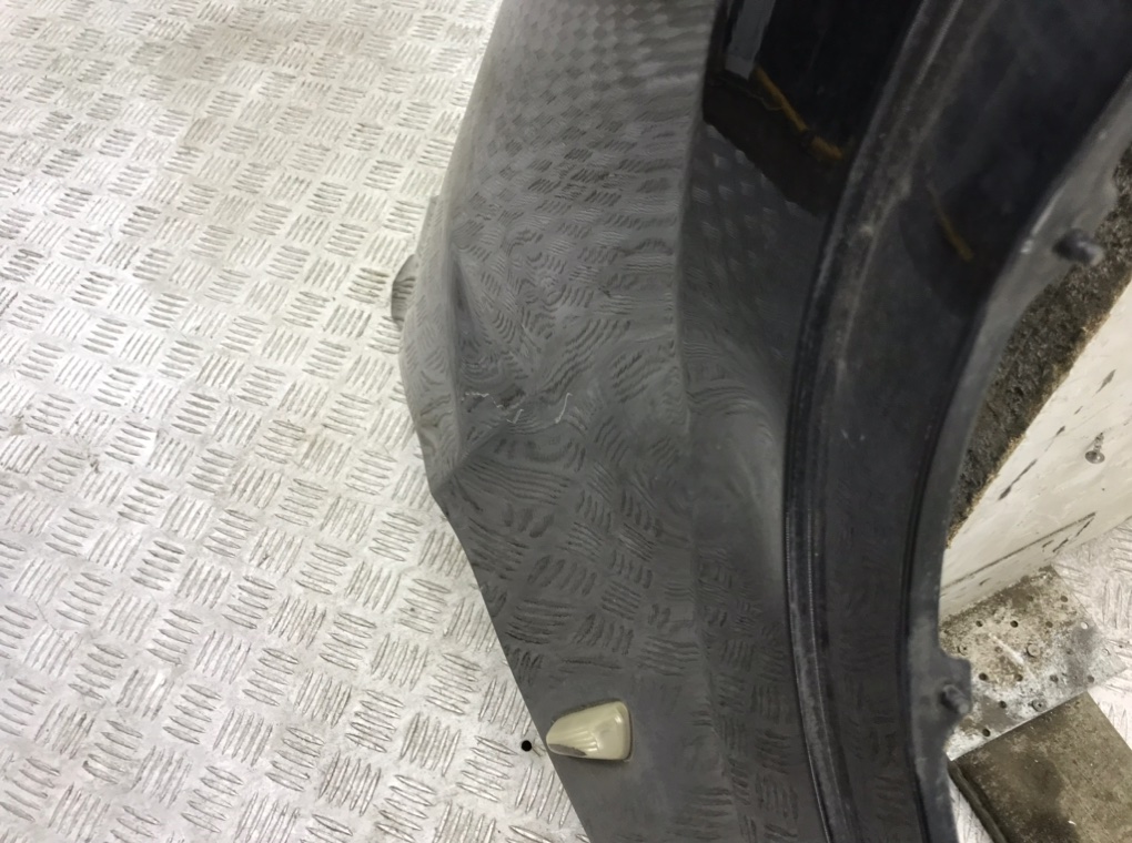 Крыло переднее правое бу для BMW X1 E84 2.0 TD,  2011 г.