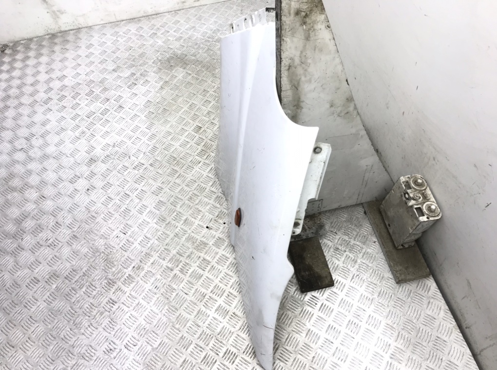 Крыло переднее левое бу для Opel Vivaro  2.0 CDTi,  2009 г.