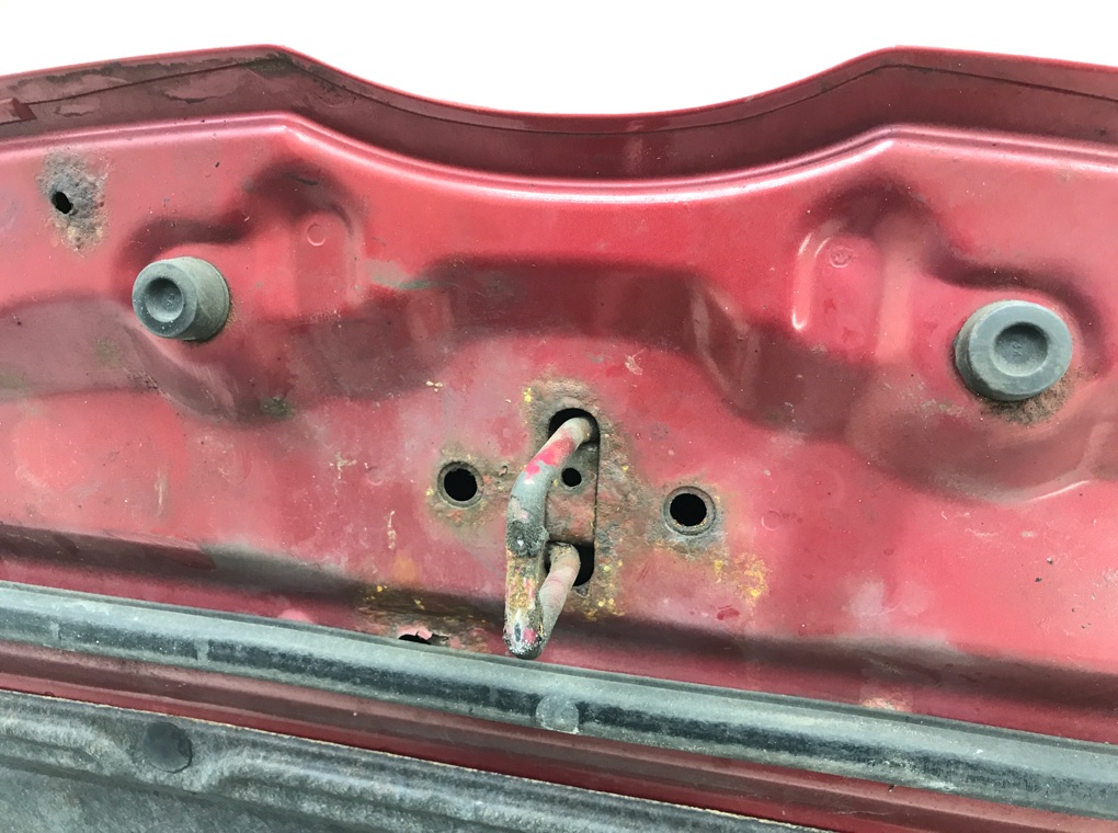 Капот бу для Mazda 5   1.8 i,  2006 г.