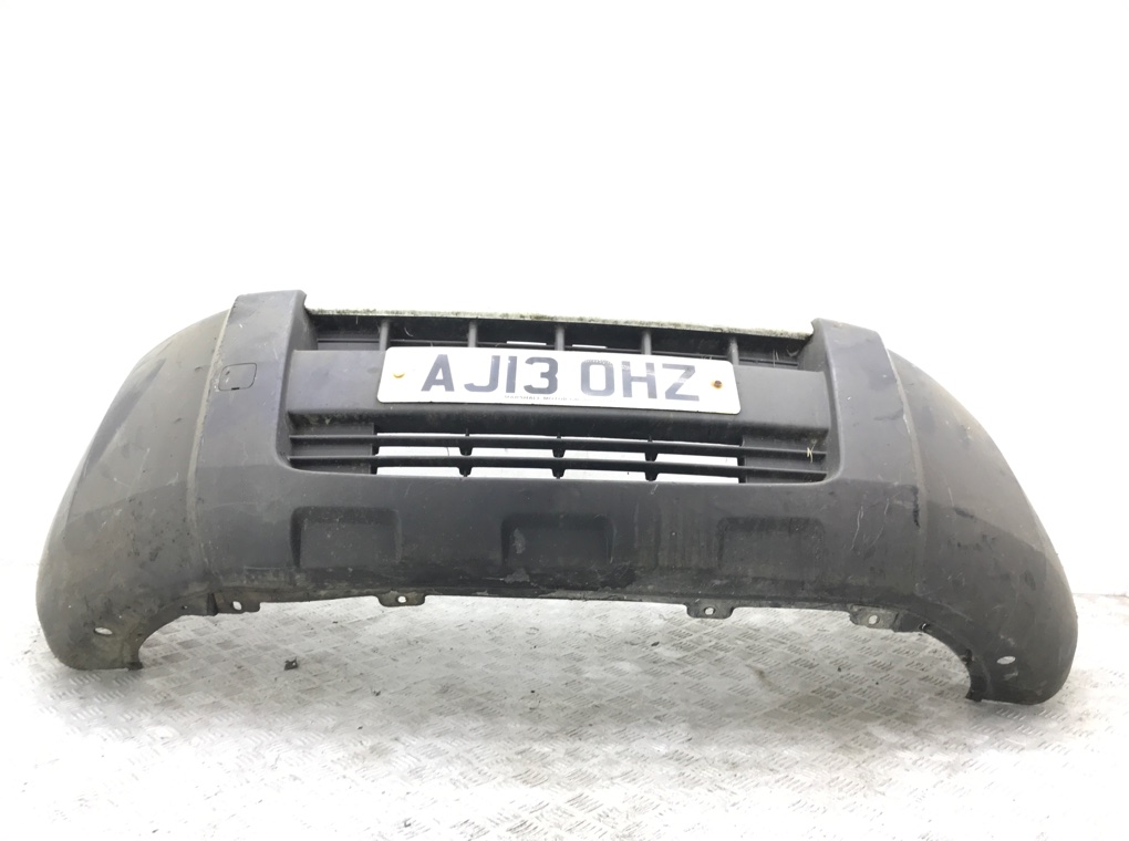 Бампер передний бу для Peugeot Bipper  1.3 HDi,  2013 г.