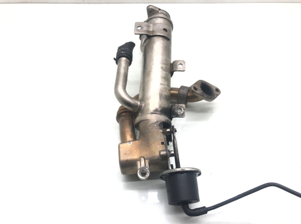 Радиатор EGR бу для Audi A4 B7 2.0 TDi,  2005 г.