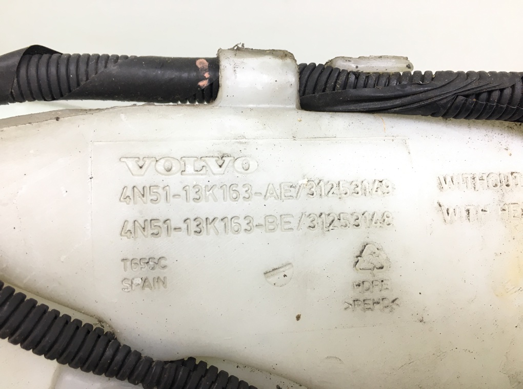 Бачок омывателя бу для Volvo V50  1.6 TD,  2009 г.